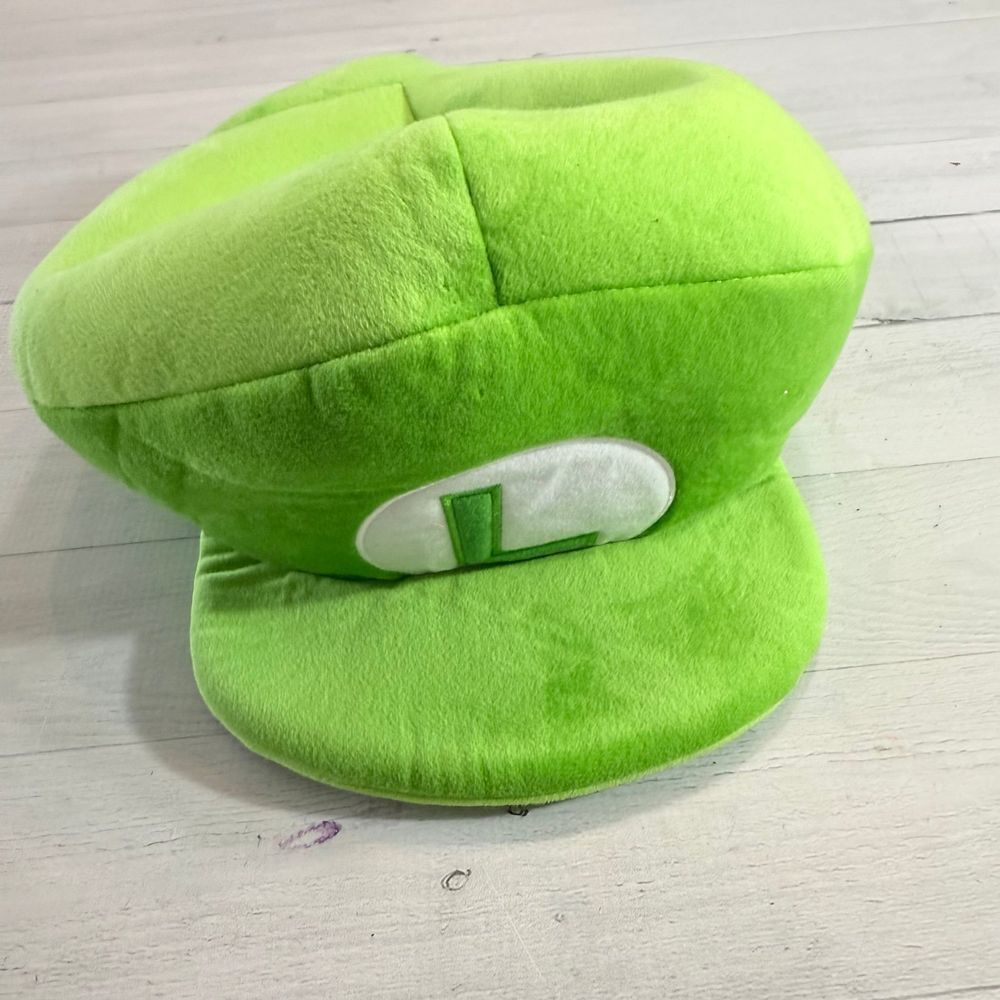 Universal Green Cap